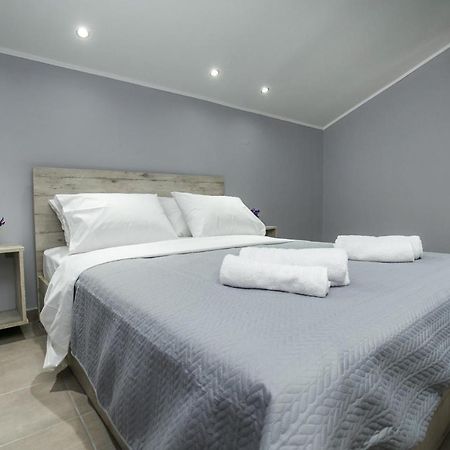 לימנריה Aliki'S Apartment מראה חיצוני תמונה