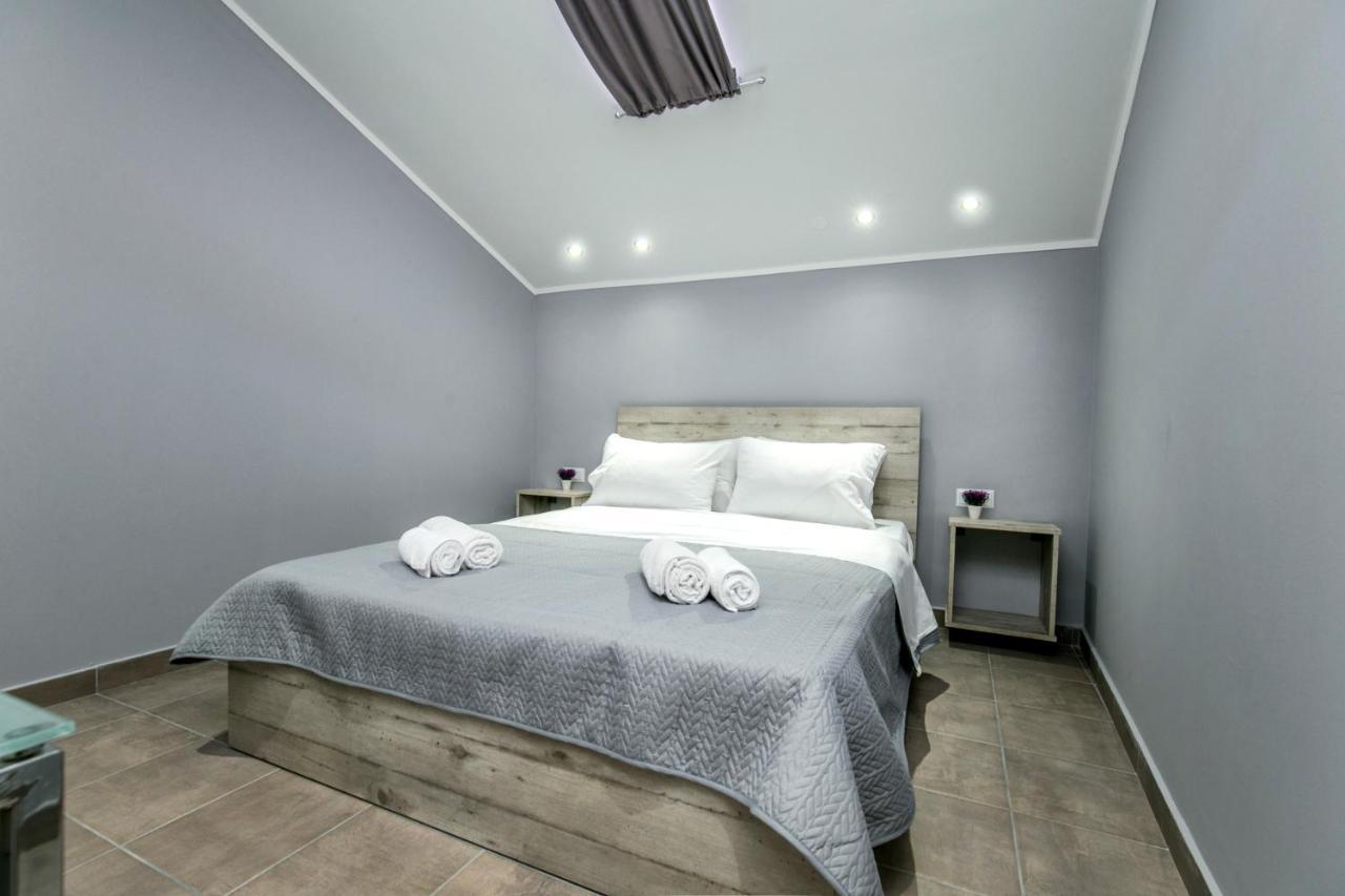 לימנריה Aliki'S Apartment מראה חיצוני תמונה