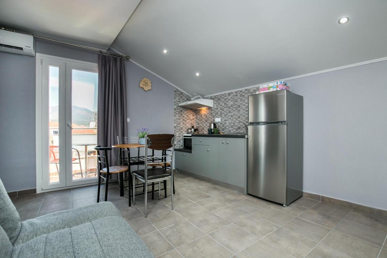 לימנריה Aliki'S Apartment מראה חיצוני תמונה